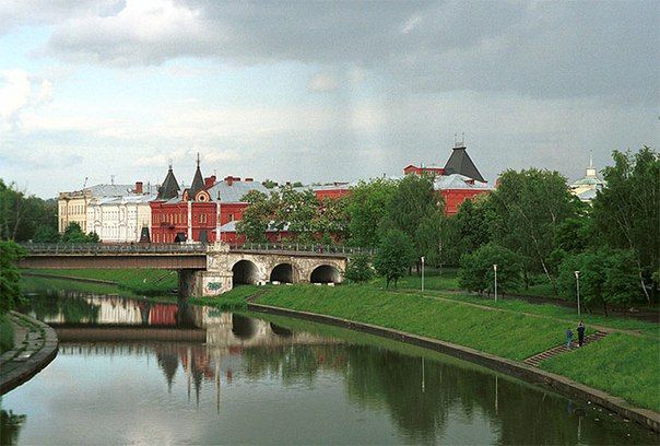 В паутине. Глава 184.  Орёл: встреча с русской глубинкой и её духом времени.